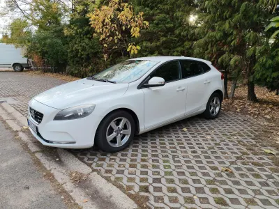 Volvo V40 (2016) bérautó — Nyíregyháza — 8. kép