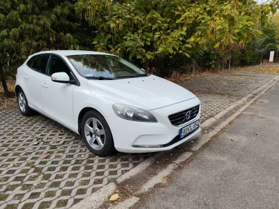 Volvo V40 (2016) bérautó — Nyíregyháza — 2. kép