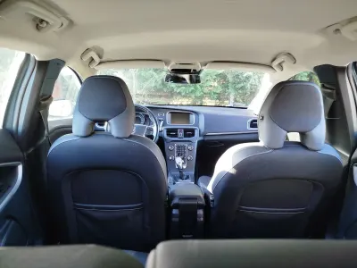 Volvo V40 (2013) bérautó — Nyíregyháza — 8. kép