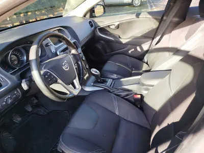 Volvo V40 (2013) bérautó — Nyíregyháza — 3. kép