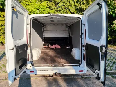 Opel Vivaro (2016) bérautó — Nyíregyháza — 8. kép