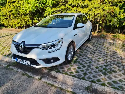 Renault MeganeIV 5ajtó (2016) bérautó — Nyíregyháza — 2. kép