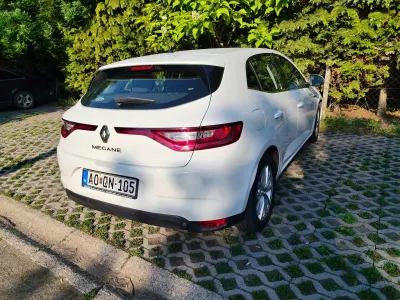 Renault MeganeIV 5ajtó (2016) bérautó — Nyíregyháza — 8. kép