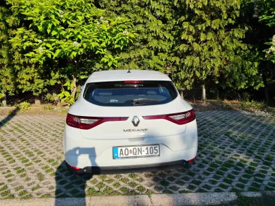 Renault MeganeIV 5ajtó (2016) bérautó — Nyíregyháza — 6. kép